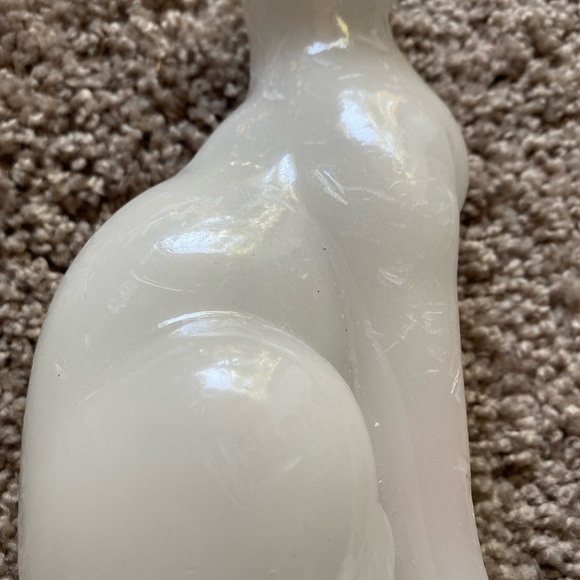White Vintage Cat Candle - Picture 4 of 12